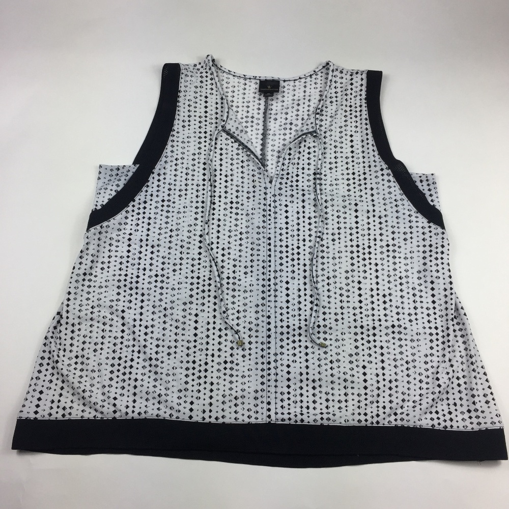 Black and White Sleeveless Top